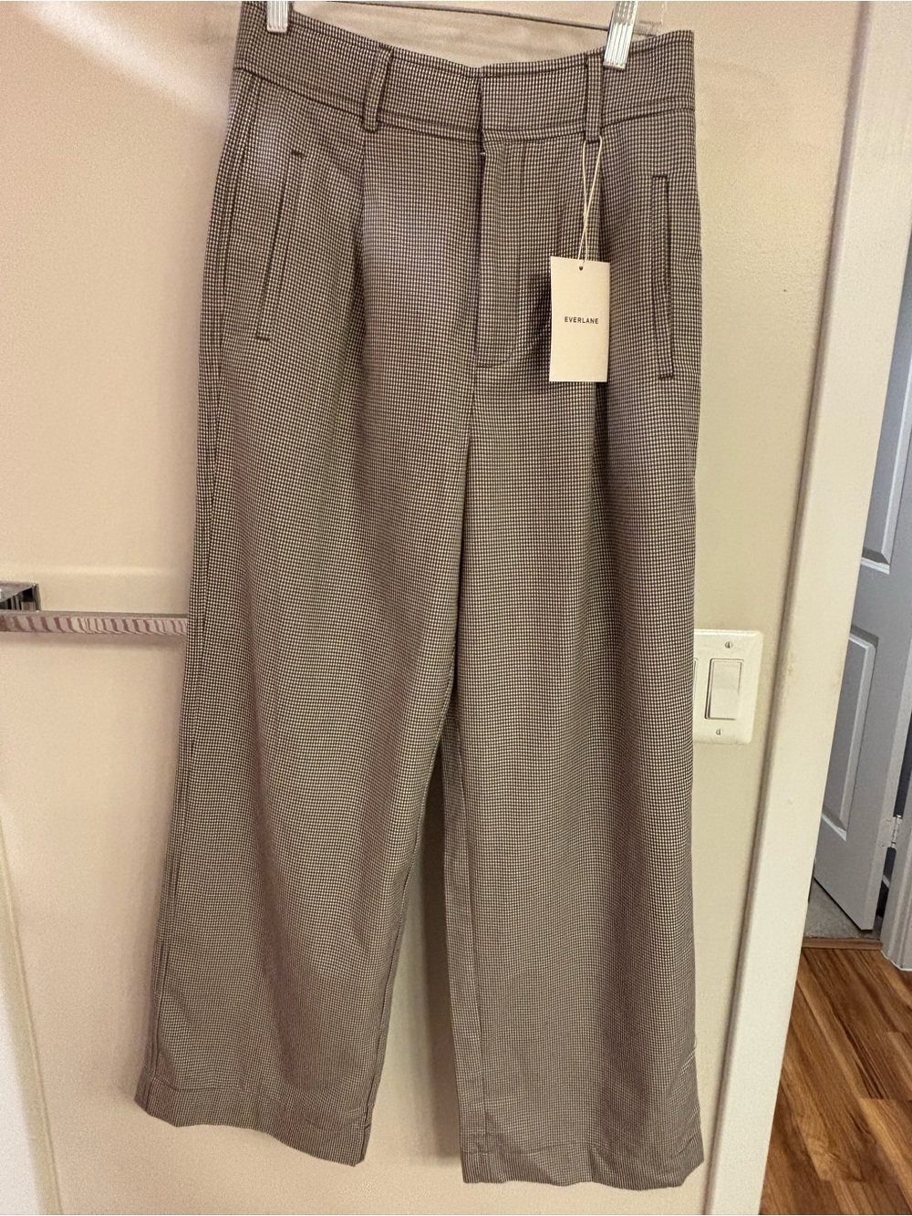 Everlane Women’s Houndstooth Straight-Leg Pants in Brown